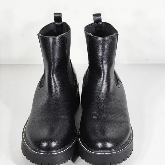 DV Dolce Vita Chelsea Boots Style Lobera Black Slip-on Women’s Size 9 EUC 🖤 - Picture 2 of 5